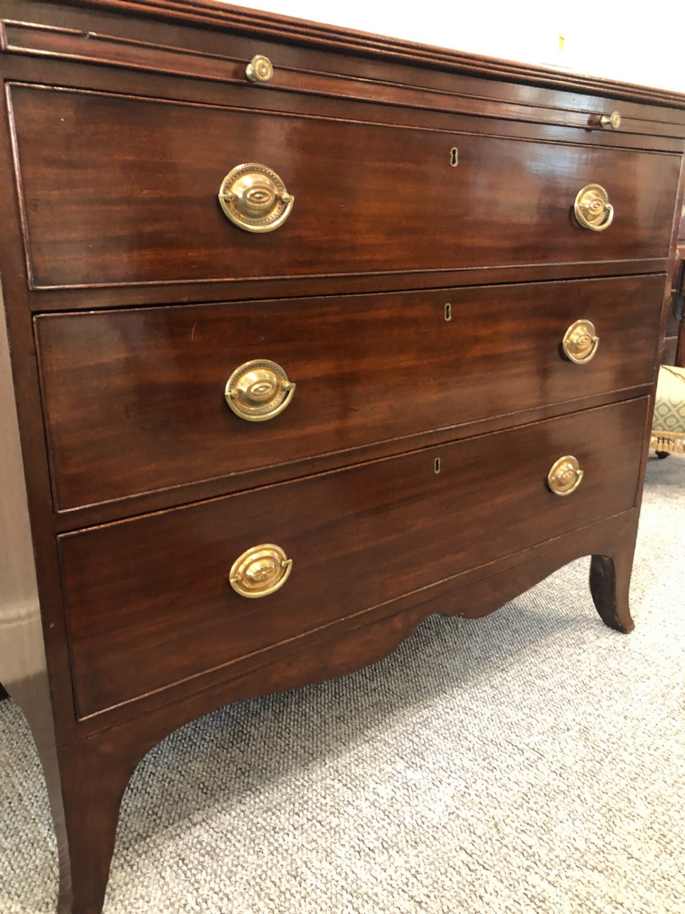 Regency Mahogany Bachelors Chest of Drawers with Slide View XVI