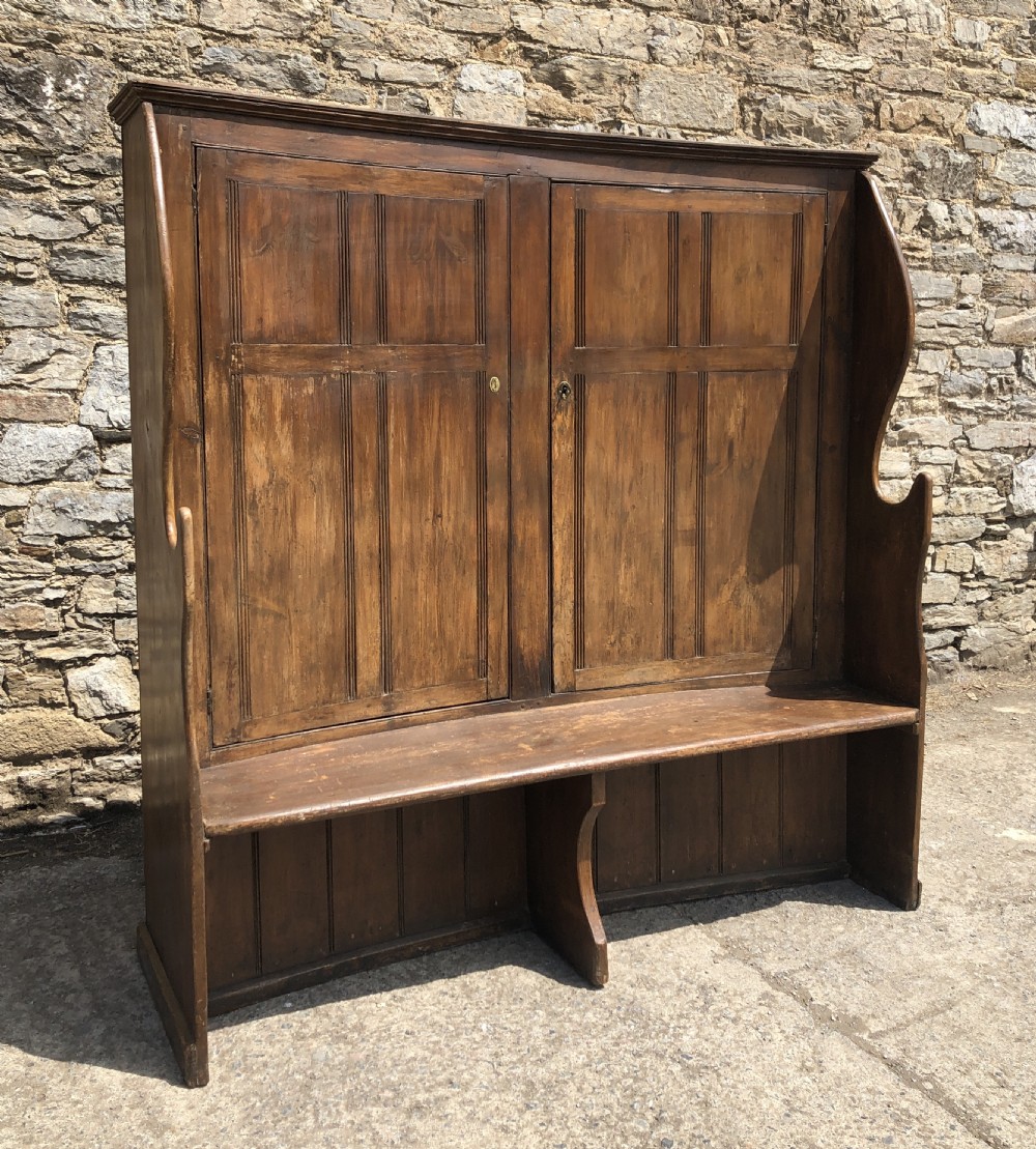 Large Antique Westcountry Pine Bacon Settle View III