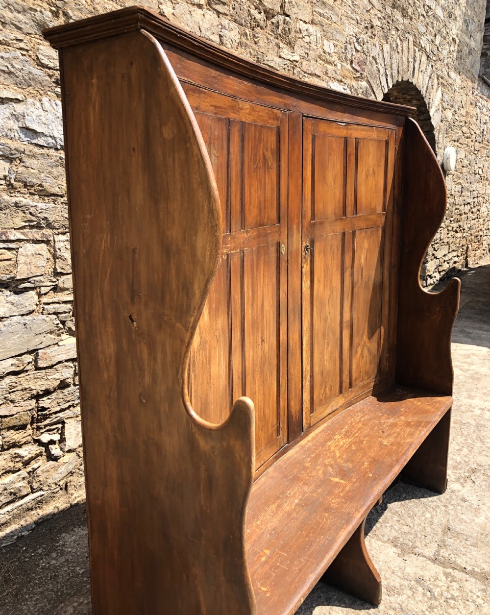 Large Antique Westcountry Pine Bacon Settle View IV