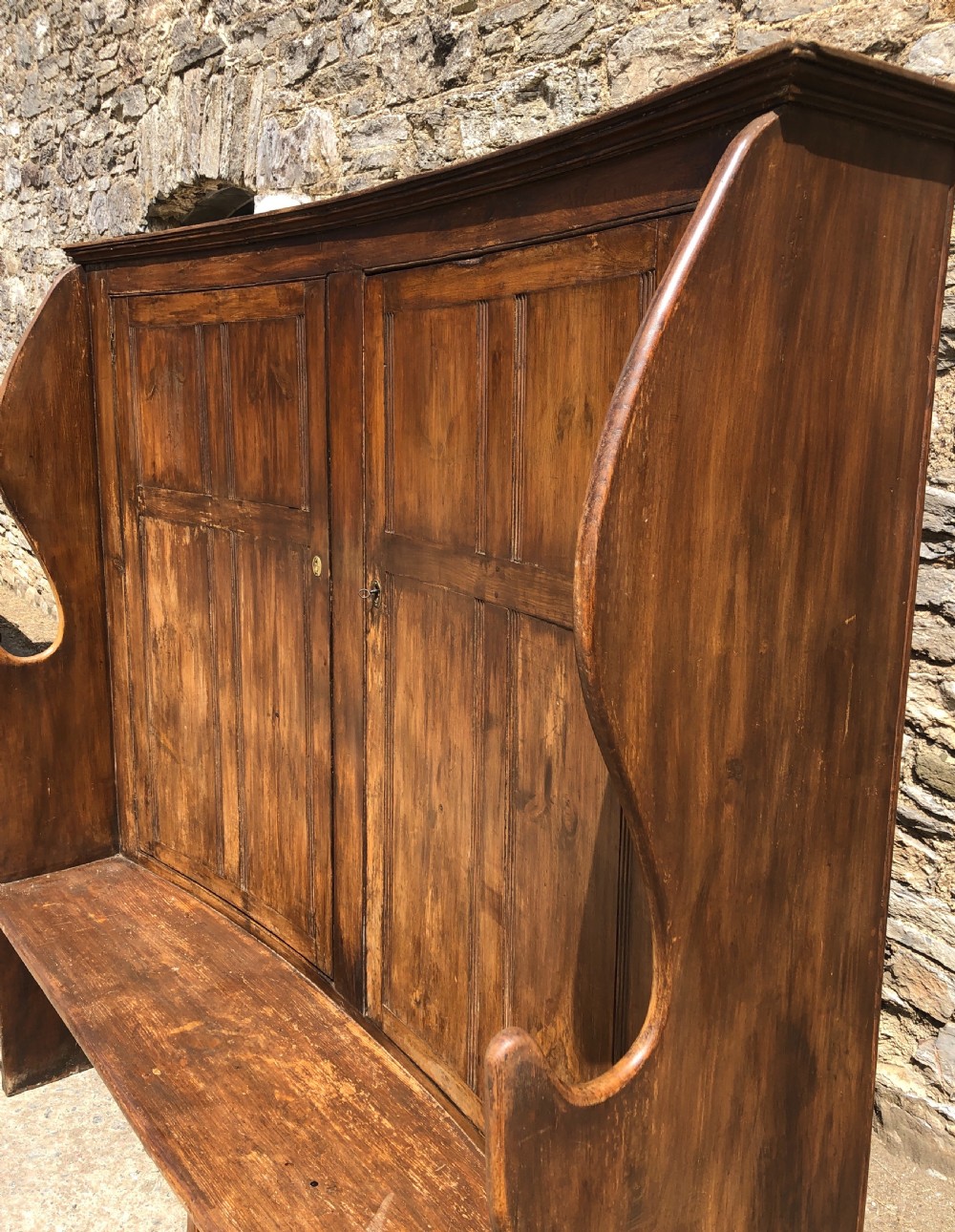 Large Antique Westcountry Pine Bacon Settle View V