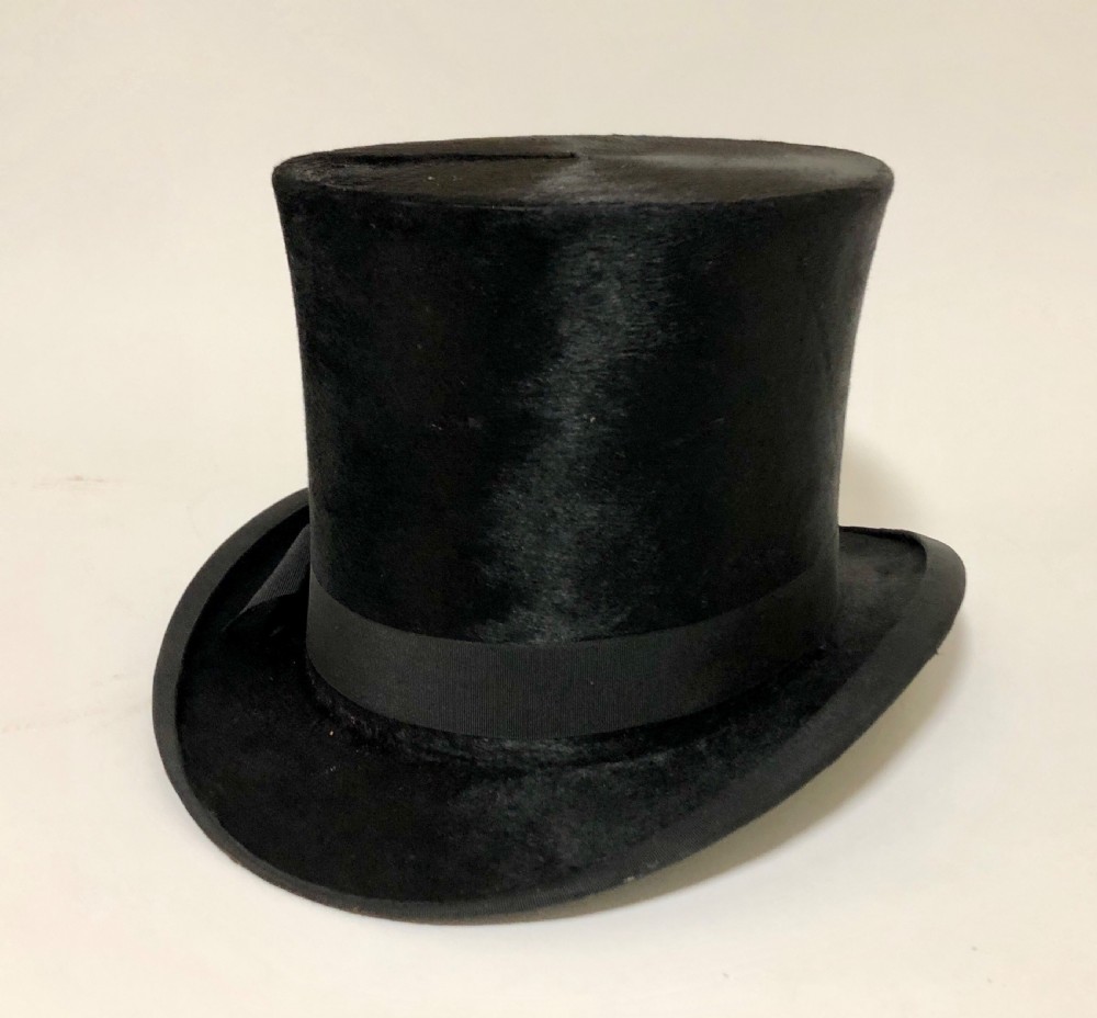 Antique Silk Top Hat in Leather Case View VII