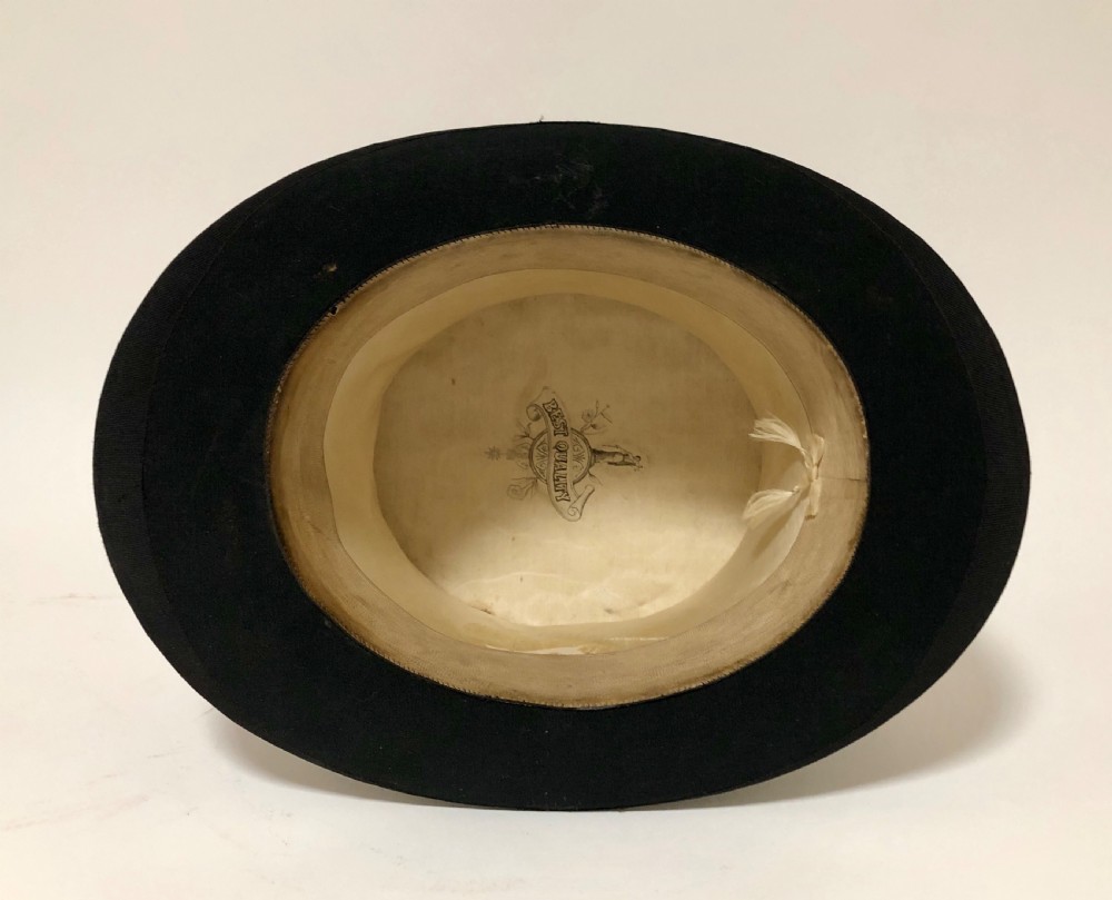 Antique Silk Top Hat in Leather Case View VIII