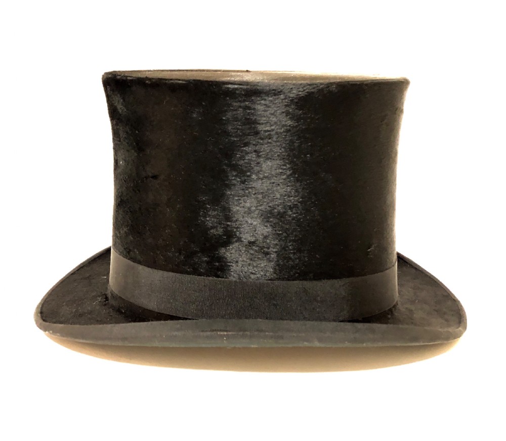 Antique Silk Top Hat in Leather Case View XIX