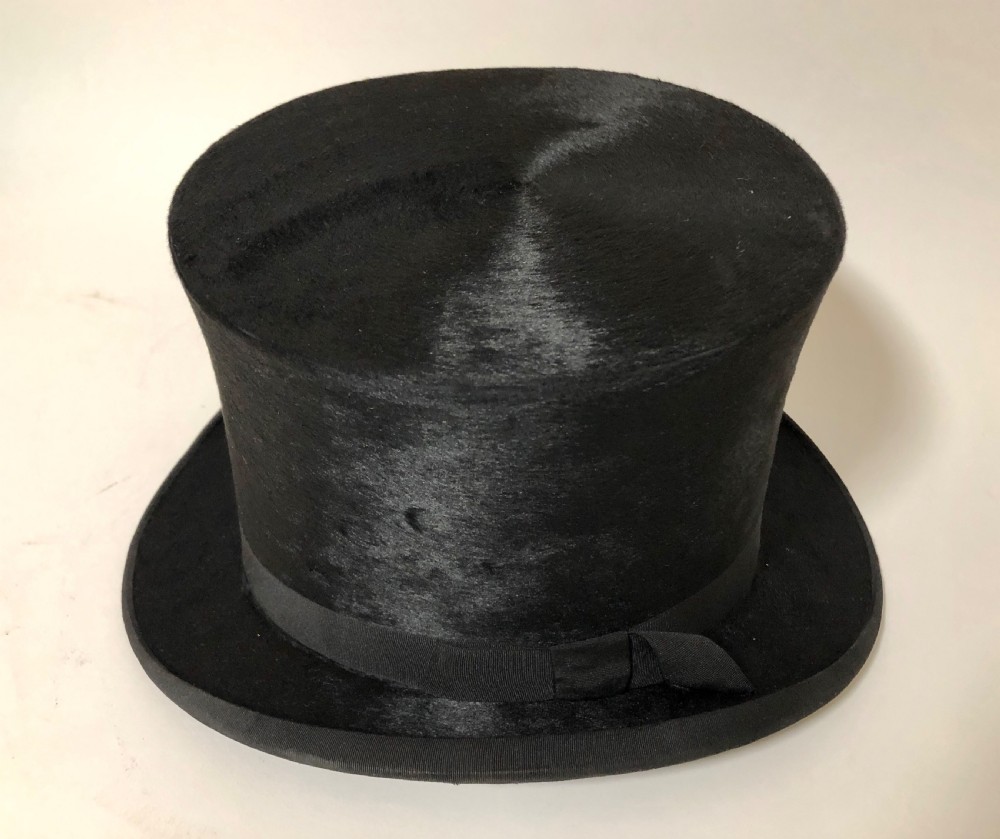 Antique Silk Top Hat in Leather Case View XX