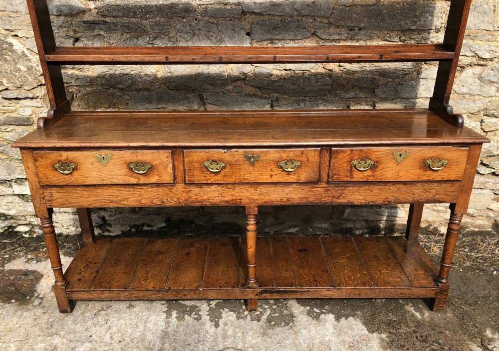 Georgian Oak Potboard Dresser View XIII