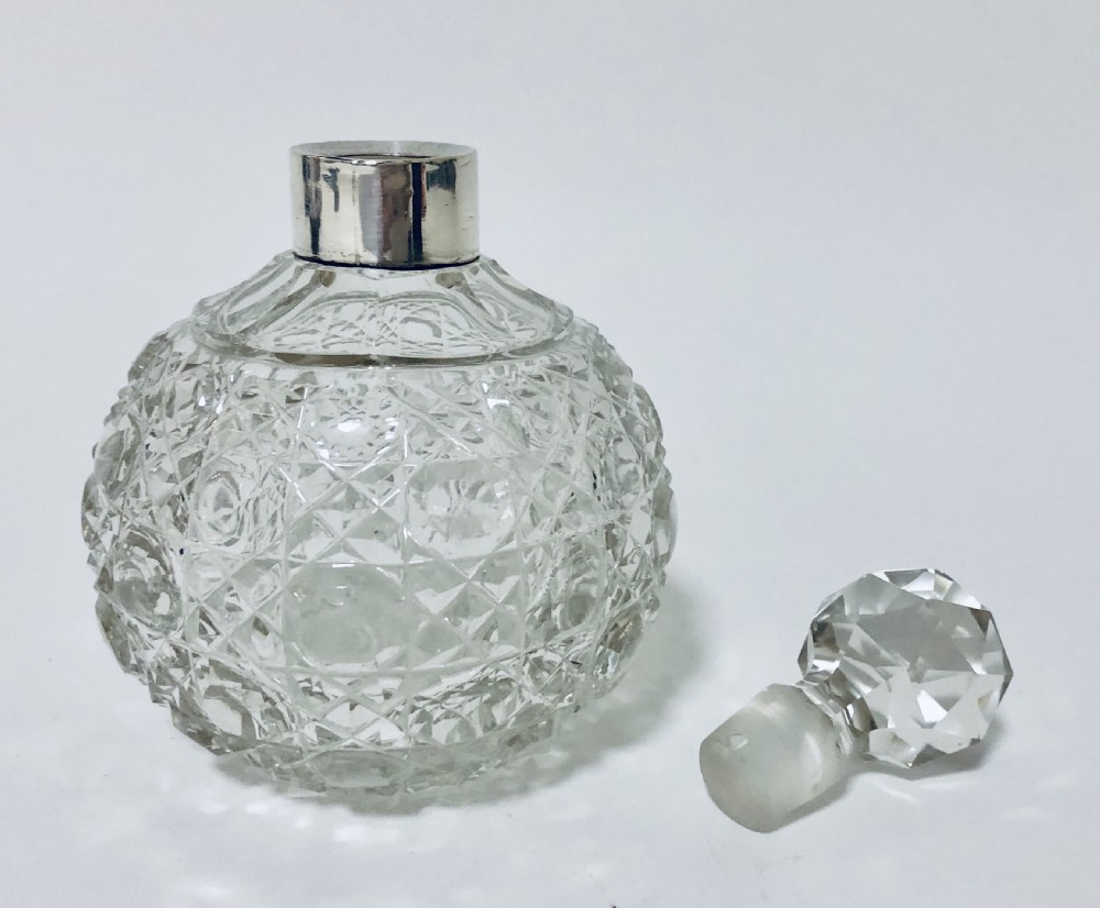 Large Antique Edwardian Cut Glass Scent Bottle with Solid Silver Collar View VII