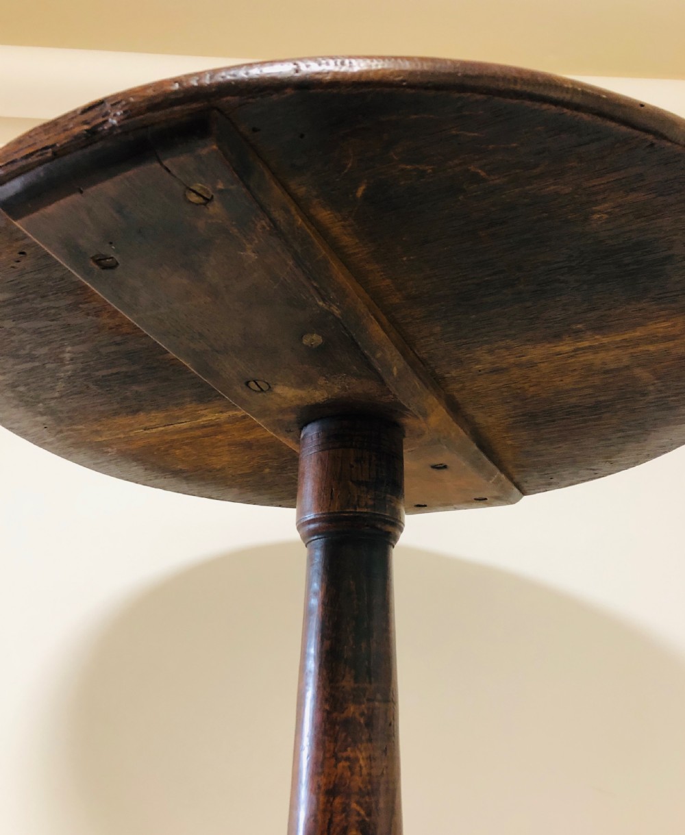 Small Georgian Oak Round Tripod Table  View XIII