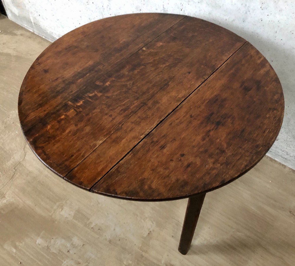 Large Antique Pine and Oak Cricket Table View XIV