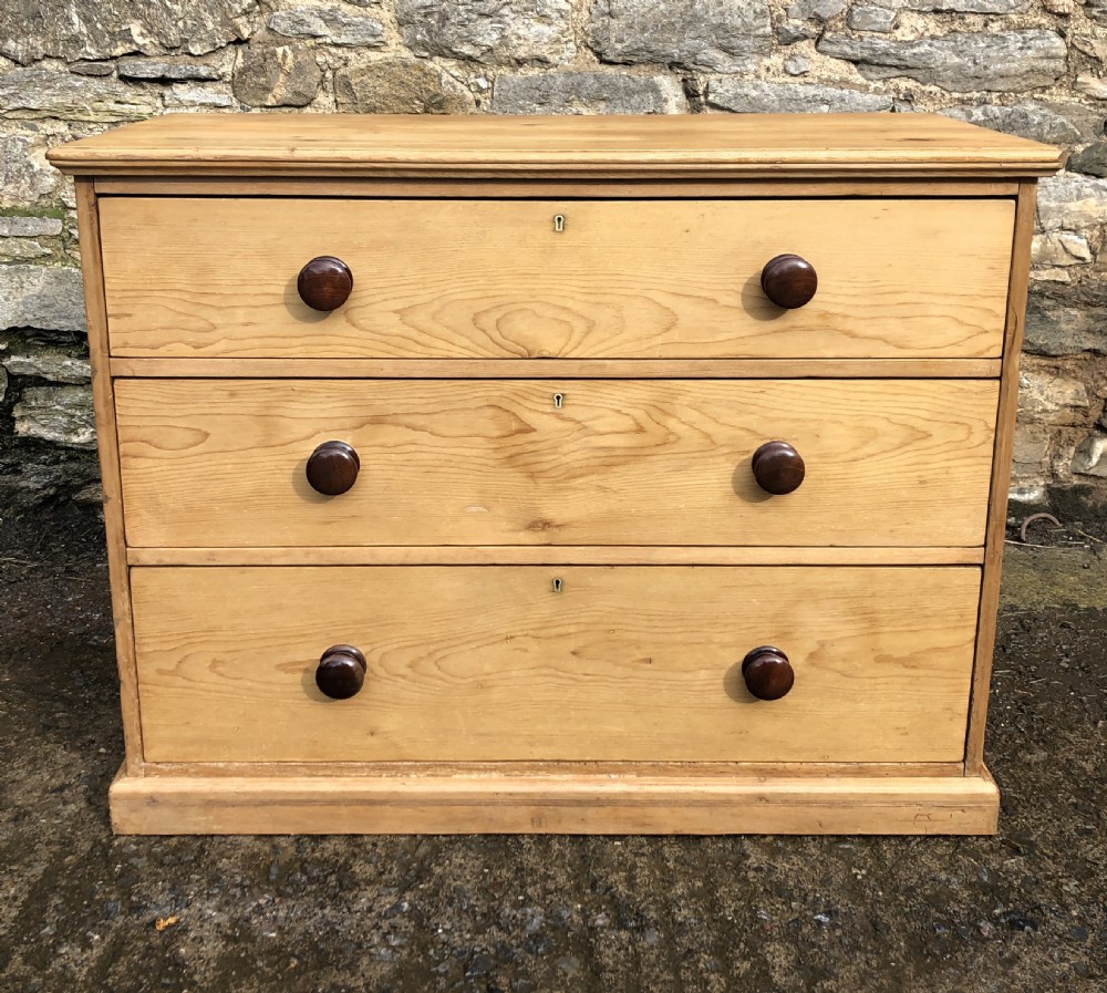Victorian Pine Chest of Drawers