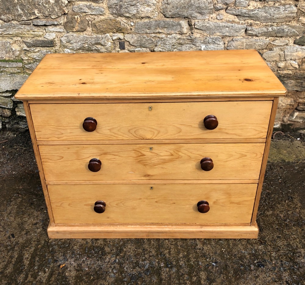 Victorian Pine Chest of Drawers View III