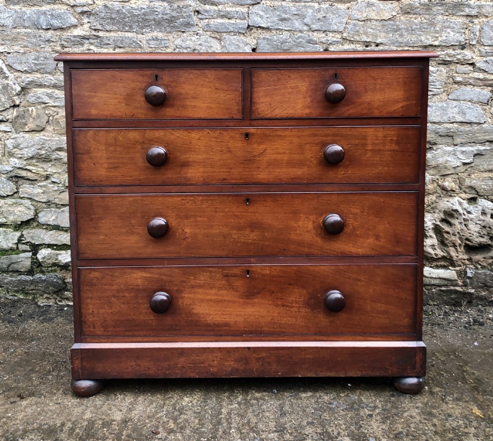 Victorian Mahogany Chest of Drawers