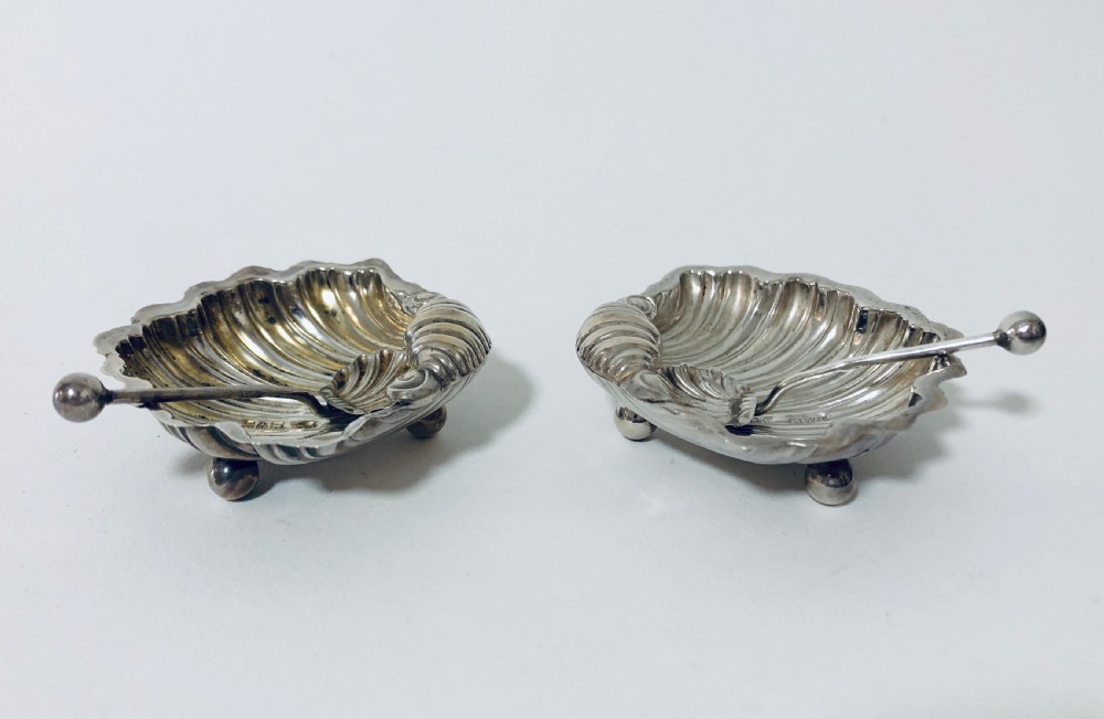 Pair of Solid Sterling Silver Shell Salt Dishes and Spoons in Original Box View VII
