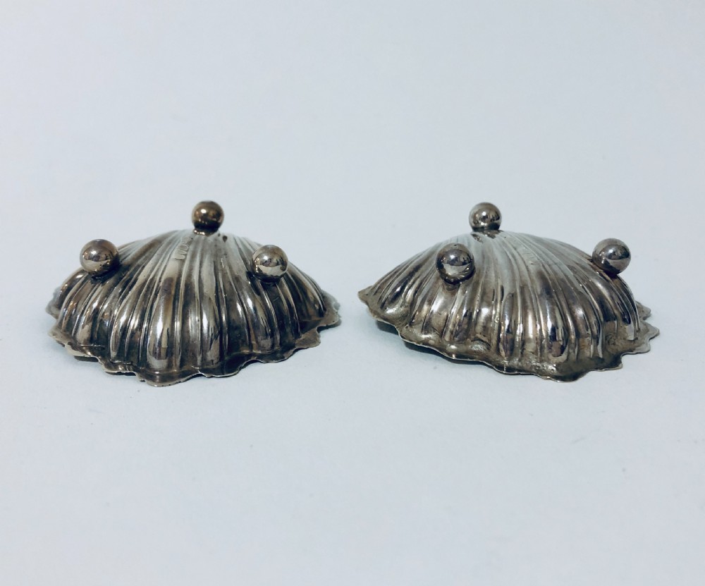 Pair of Solid Sterling Silver Shell Salt Dishes and Spoons in Original Box View XIII