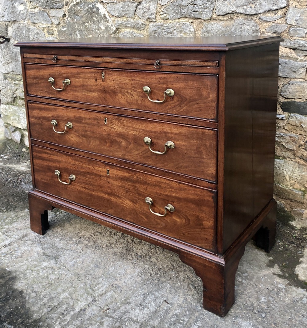 Georgian Mahogany Bachelors Chest of Drawers View III