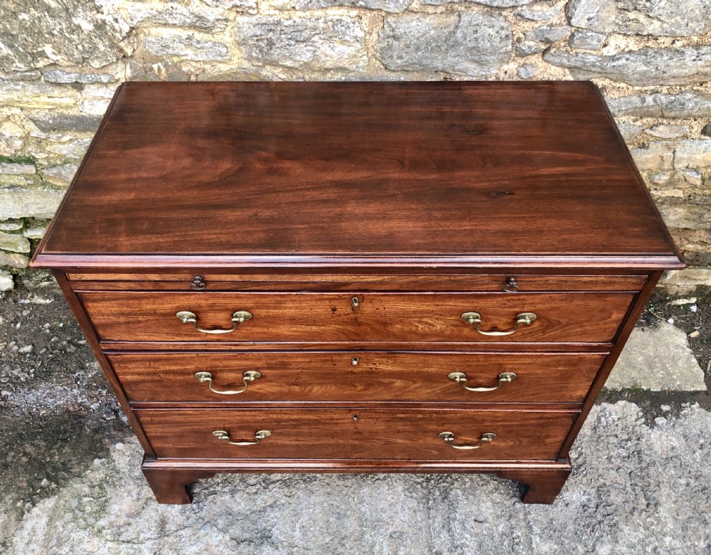 Georgian Mahogany Bachelors Chest of Drawers View V