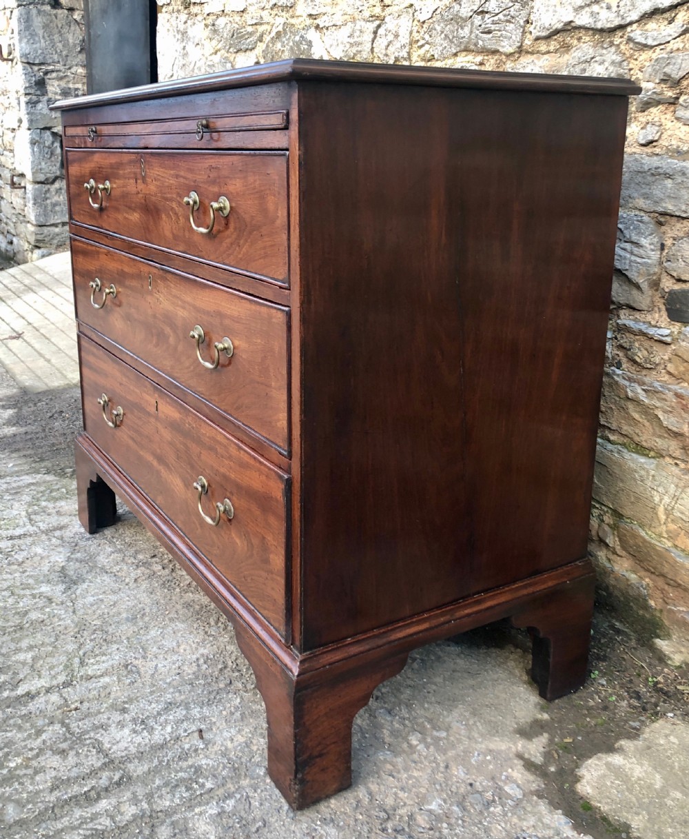 Georgian Mahogany Bachelors Chest of Drawers View VII