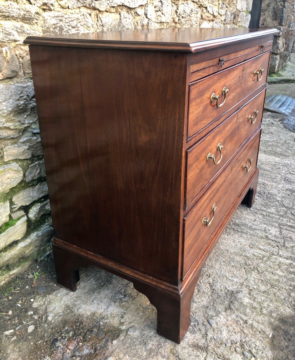 Georgian Mahogany Bachelors Chest of Drawers View IX