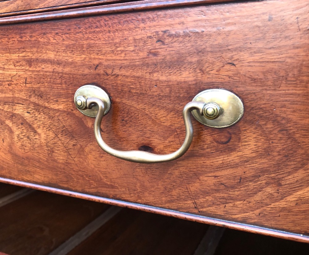 Georgian Mahogany Bachelors Chest of Drawers View XI