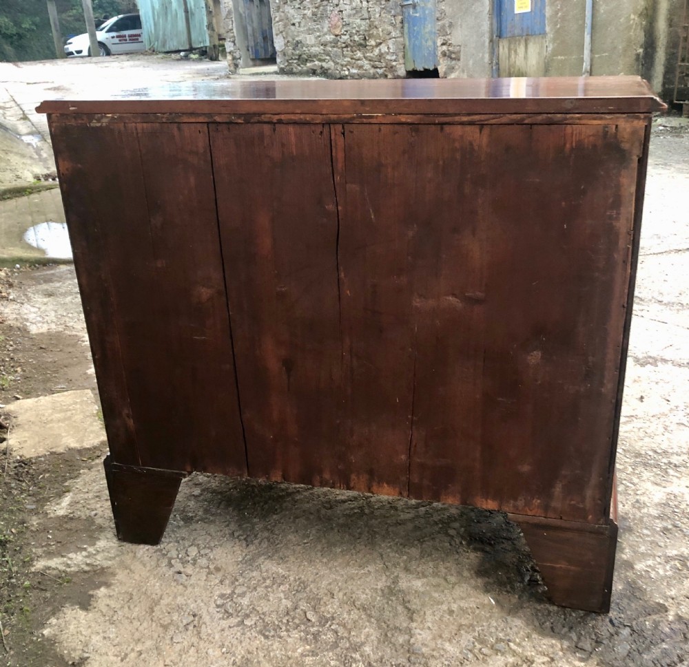 Georgian Mahogany Bachelors Chest of Drawers View XIV