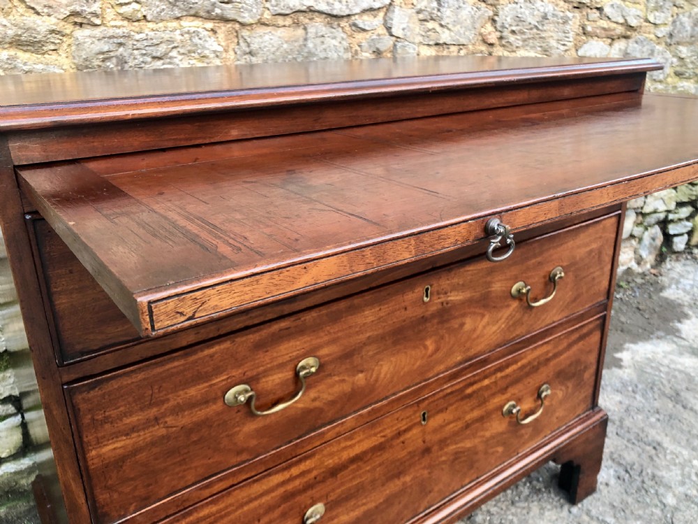 Georgian Mahogany Bachelors Chest of Drawers View XVIII