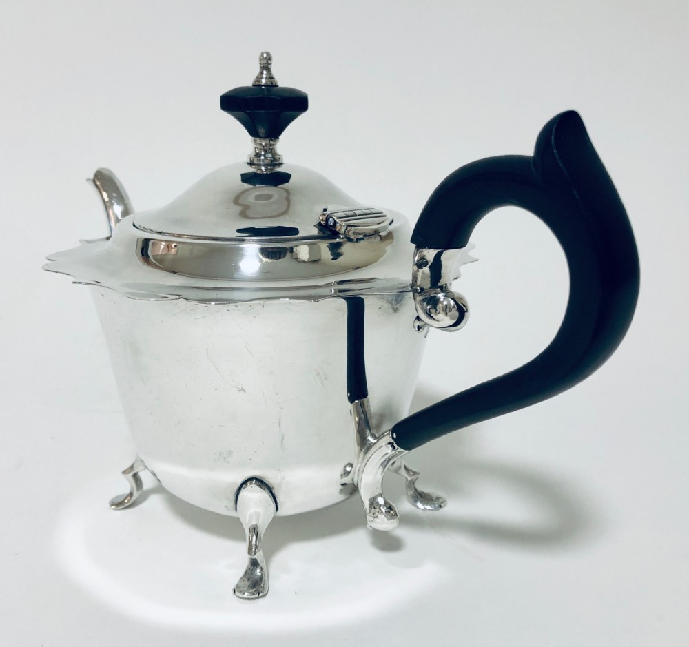 Antique Solid Silver Tea Pot Chester 1919 View VI