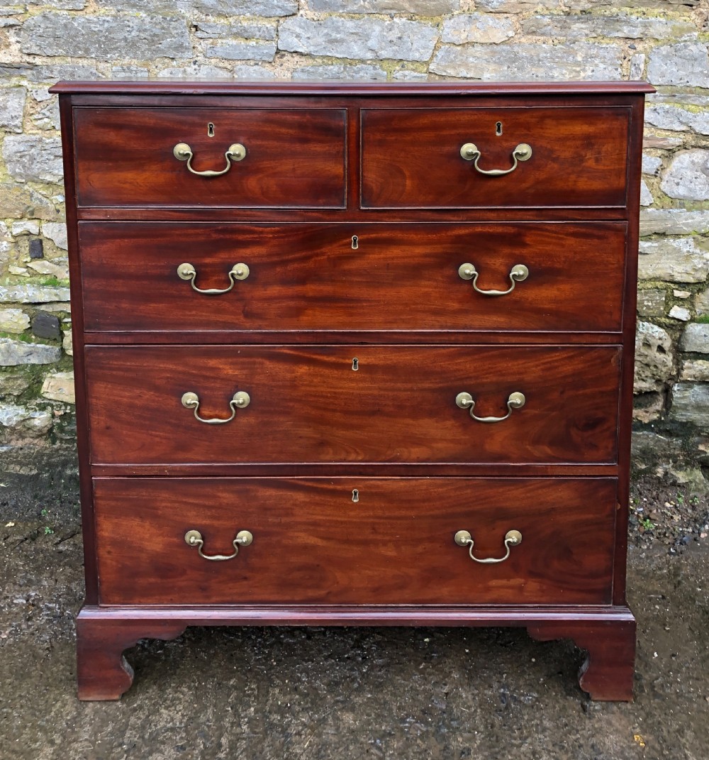 Georgian Mahogany Chest of Drawers