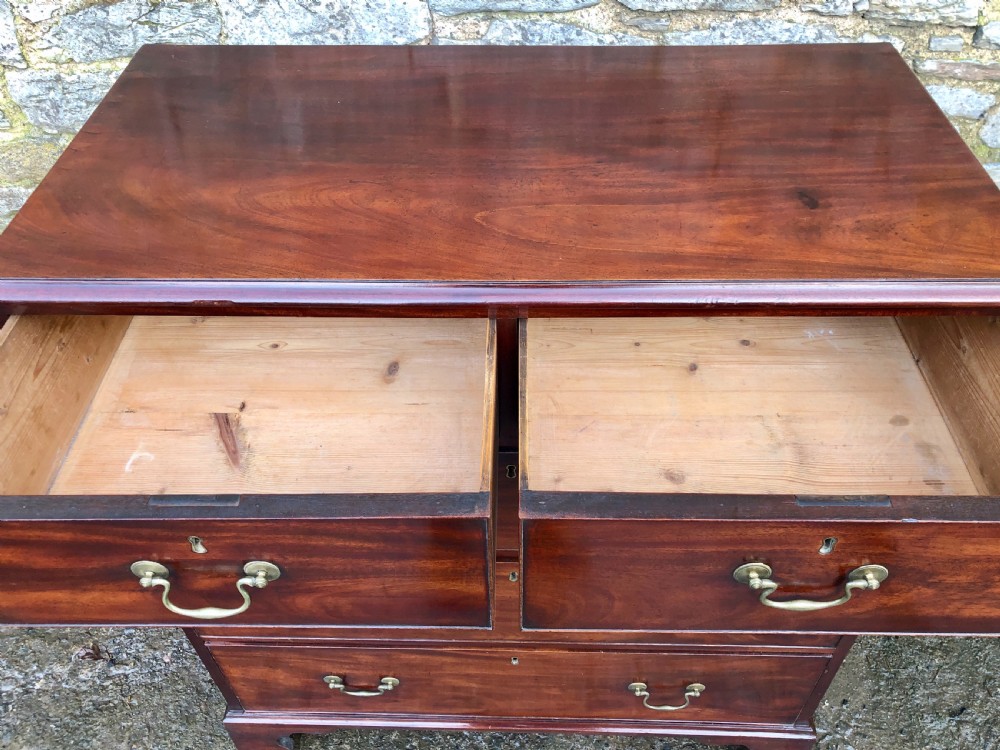 Georgian Mahogany Chest of Drawers View VII