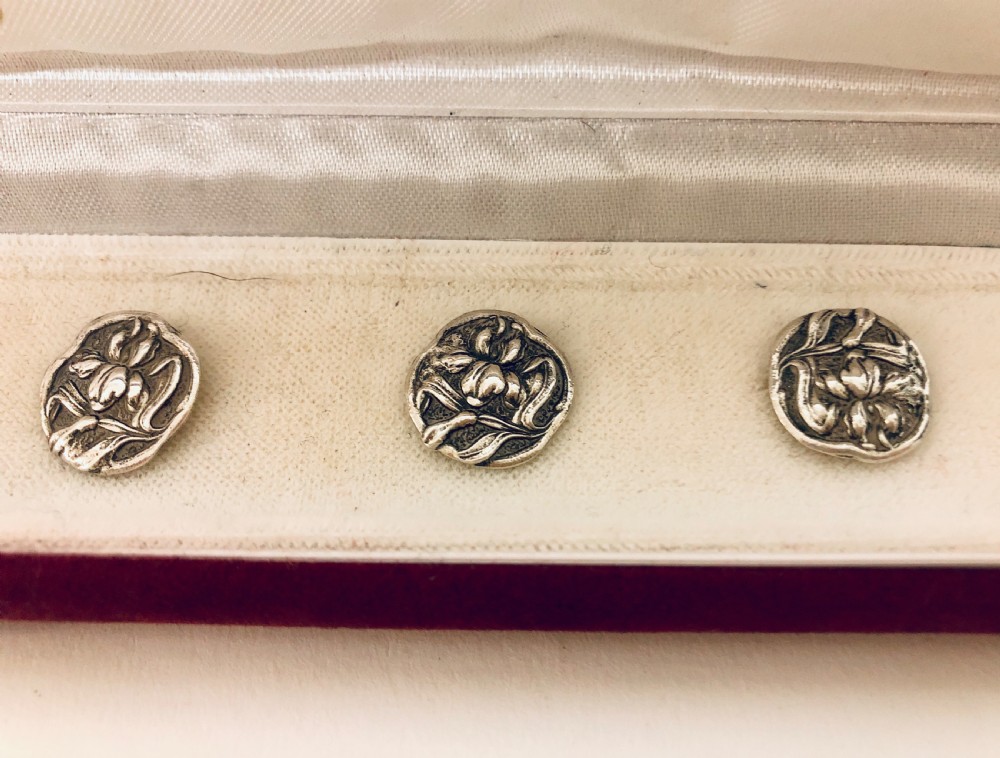 Set of 6 Antique Solid Silver Art Nouveau Buttons View X