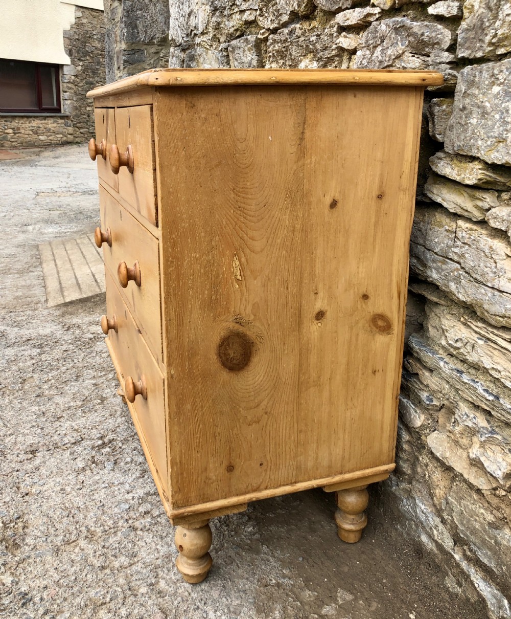 Small Victorian Pine Chest of Drawers View VI