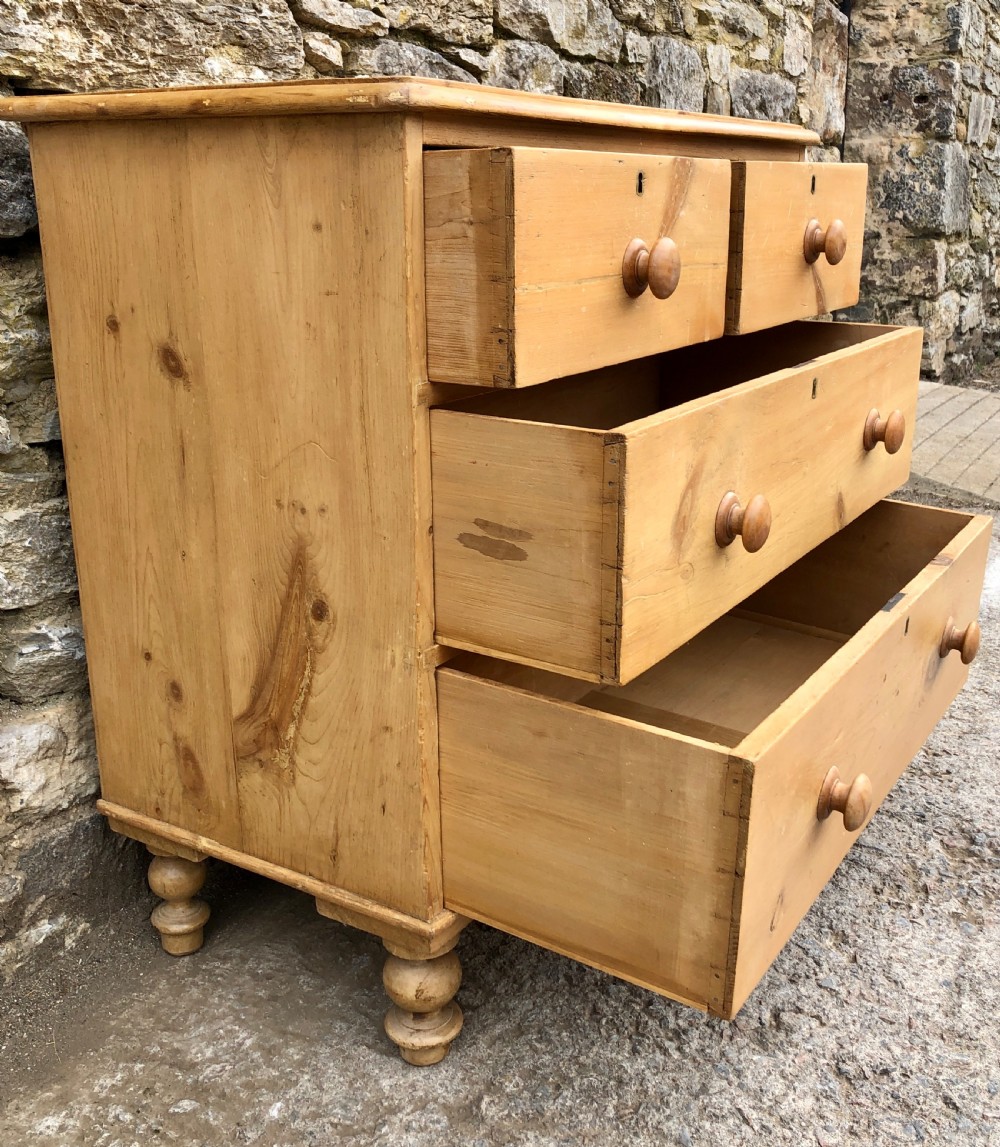 Small Victorian Pine Chest of Drawers View XI