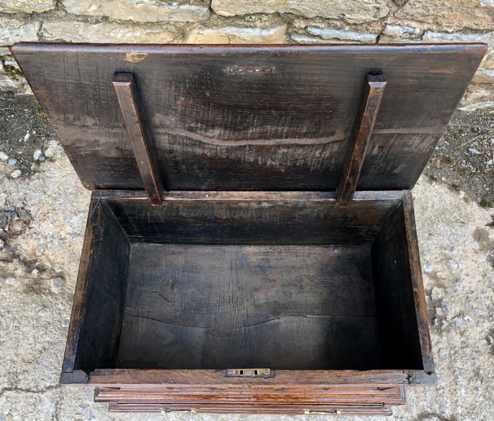 18th Century Welsh Oak Coffer Bach View XVII