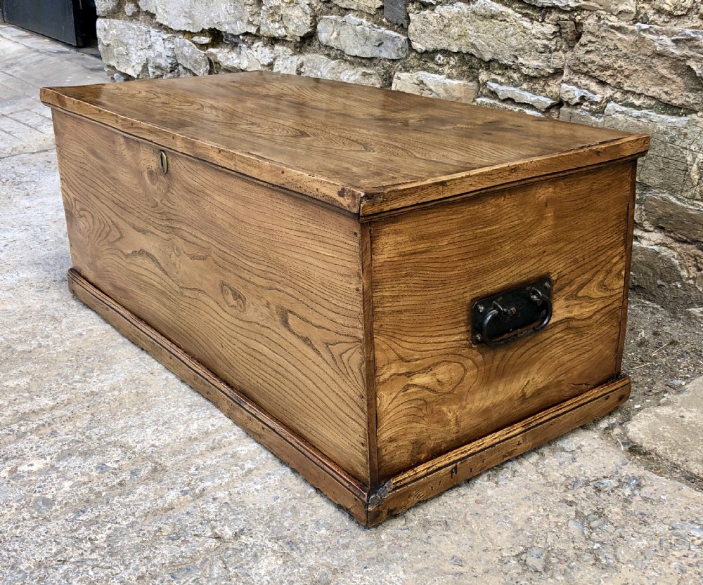 Antique Elm Blanket Box View V