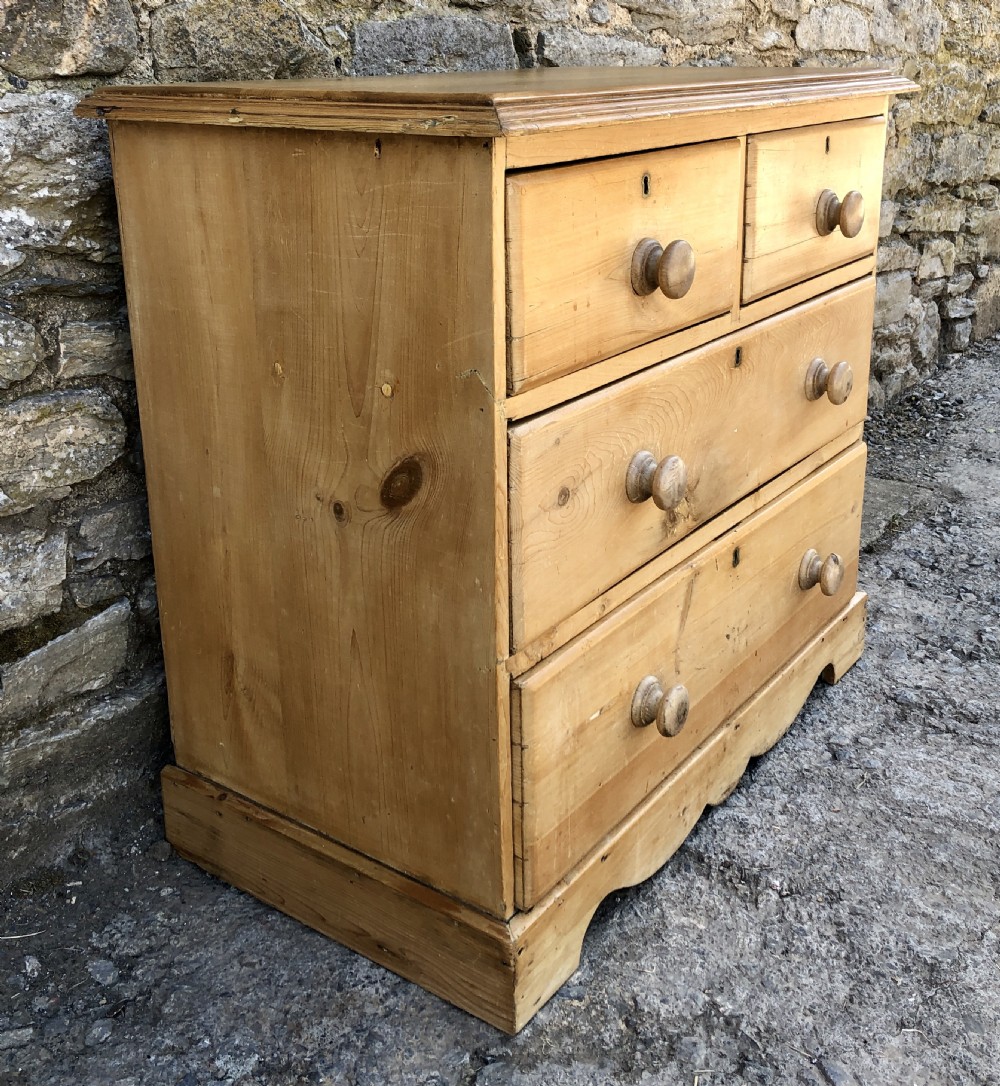 Small Antique Pine Chest of Drawers View VII