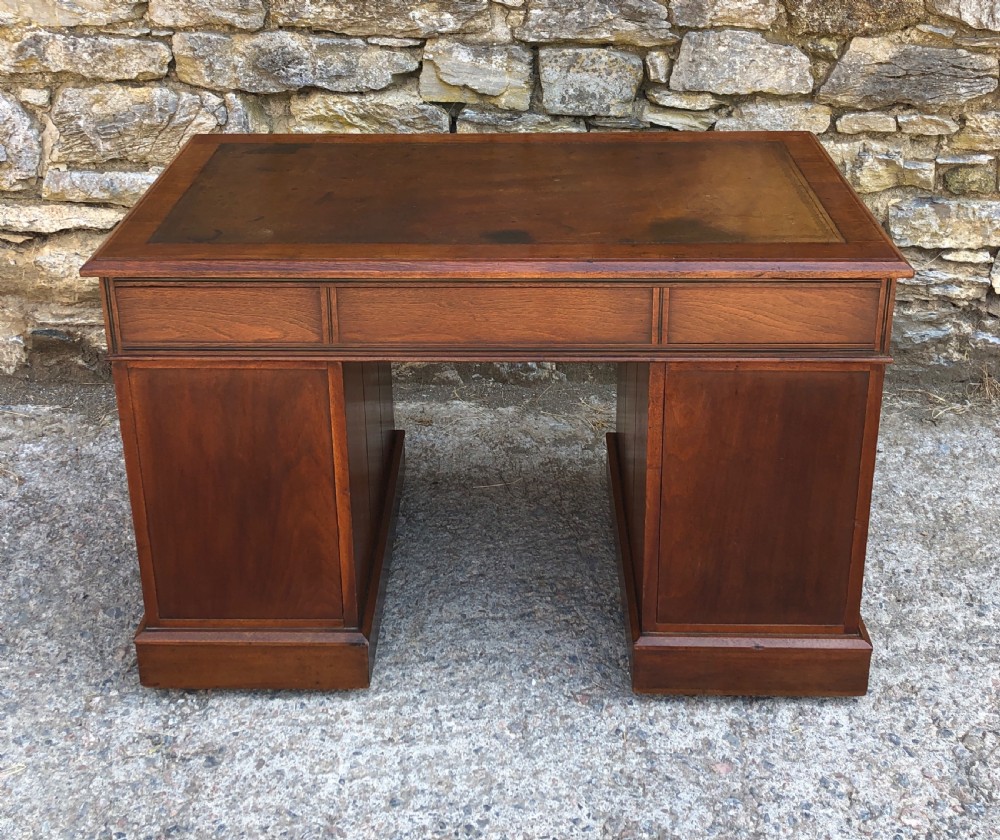 Antique Arts and Crafts Walnut Pedestal Desk View XXI