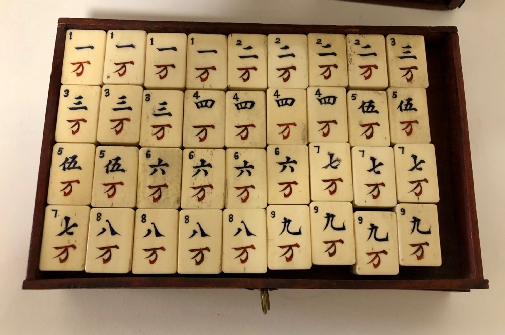 Antique Bone and Bamboo Mahjong Set in Original Box View XIII