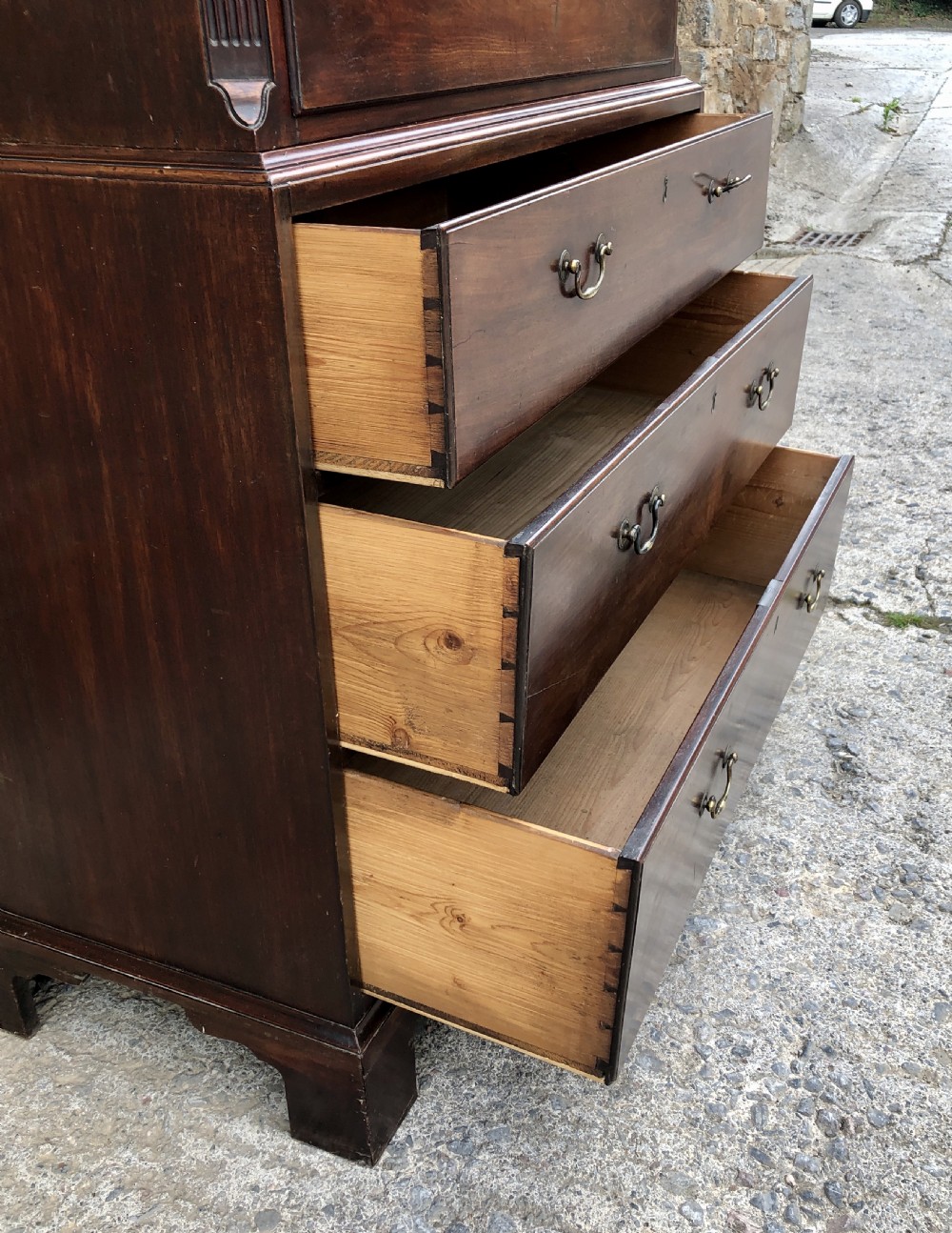 Georgian Mahogany Chest on Chest View XIII