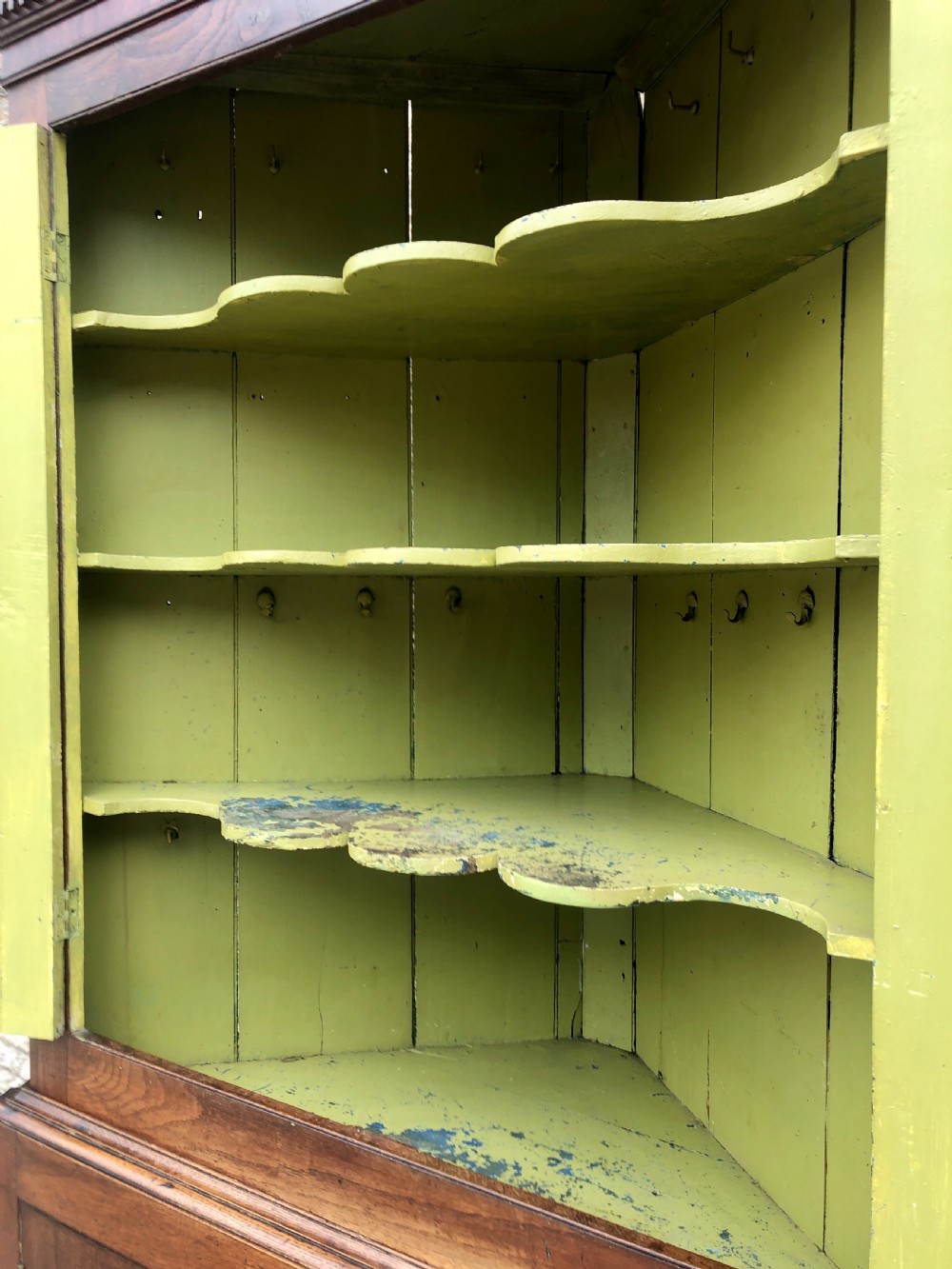 Large Georgian Oak Floorstanding Corner Cupboard  View XII