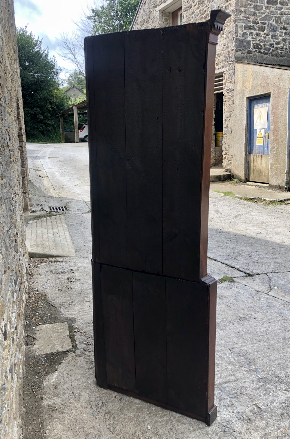 Large Georgian Oak Floorstanding Corner Cupboard  View XX