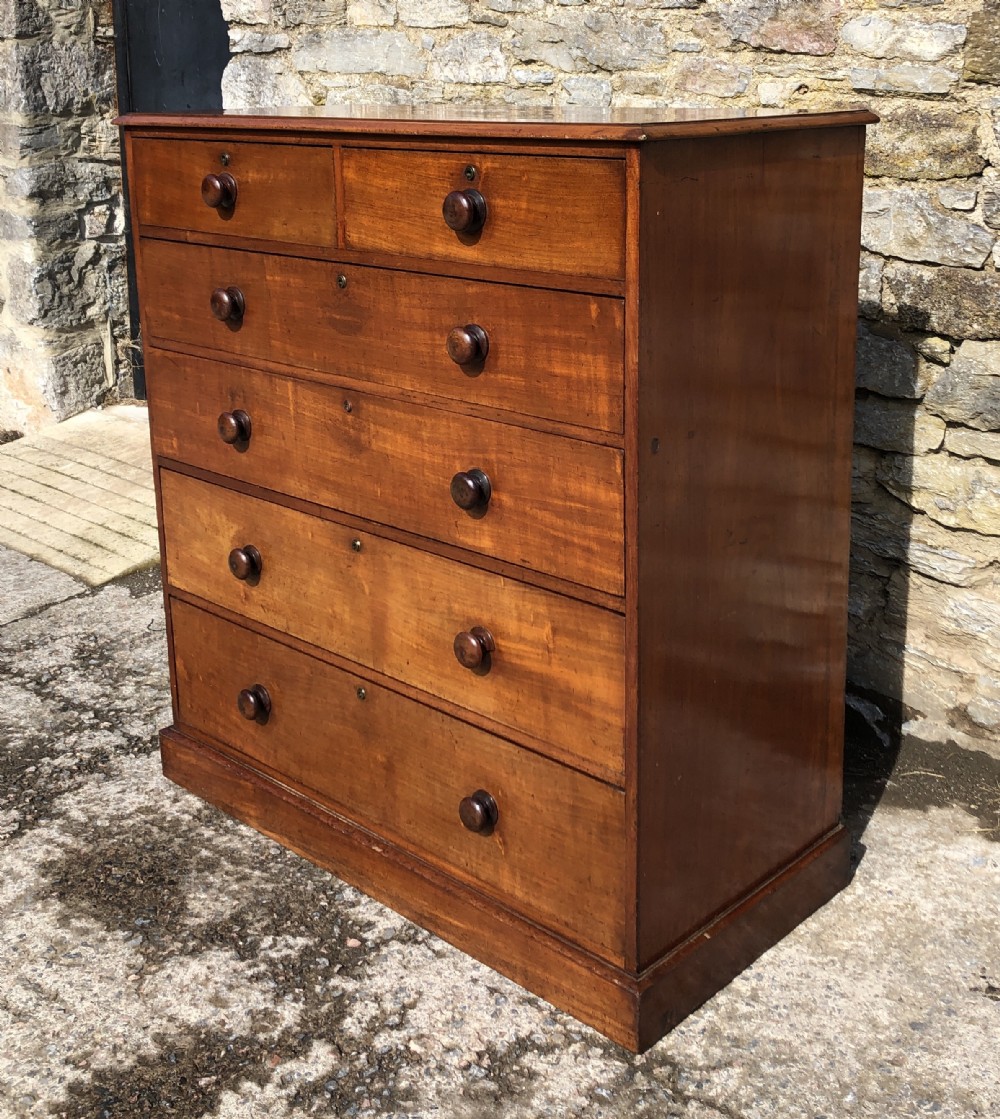 Large Victorian Mahogany Chest of Drawers