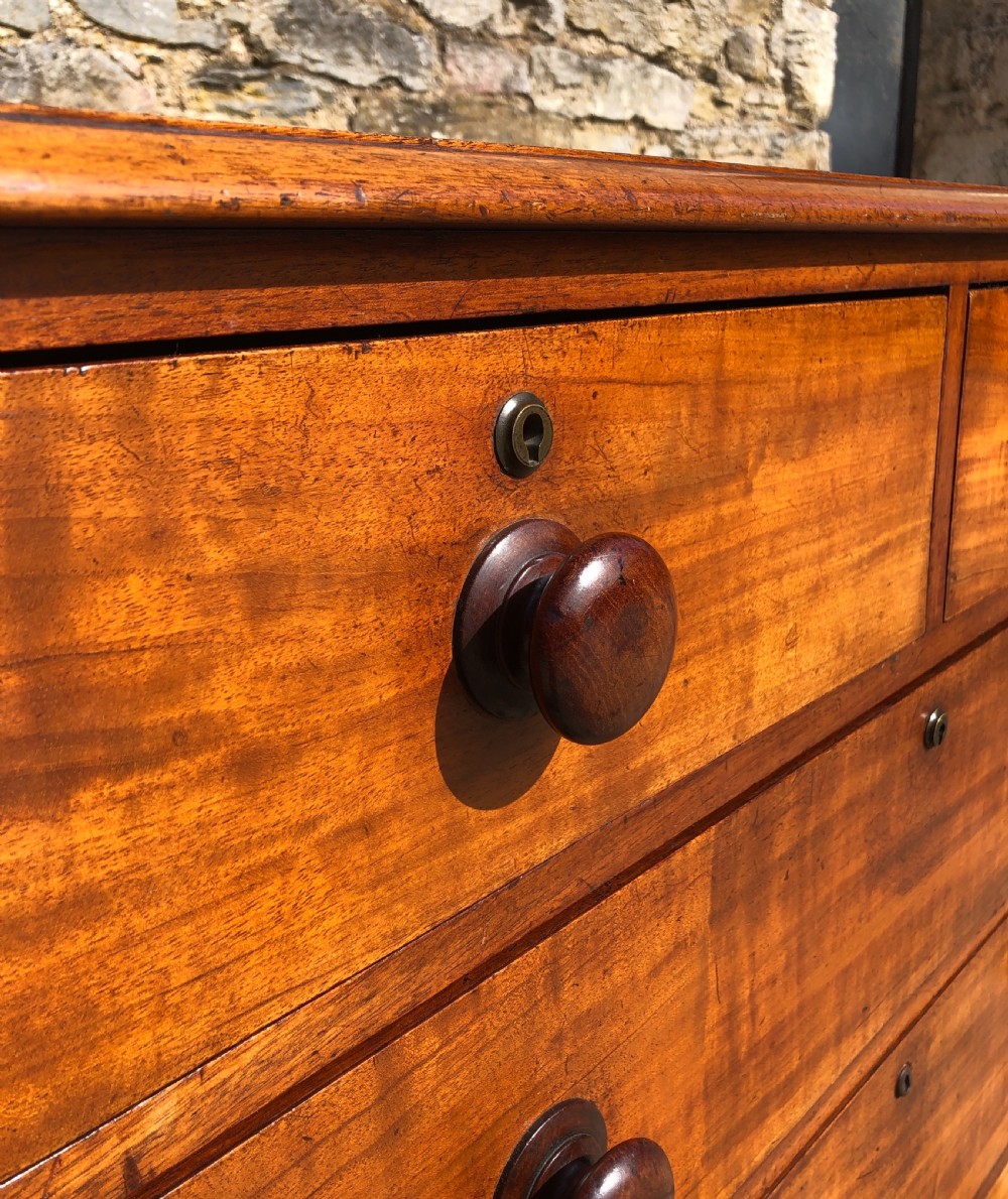 Large Victorian Mahogany Chest of Drawers View VIII