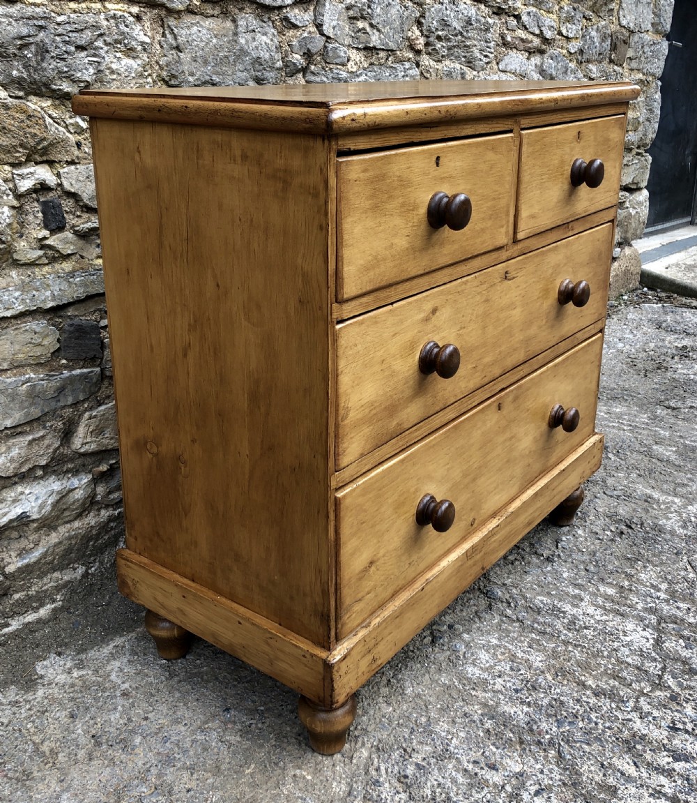 Small Victorian Pine Chest of Drawers View III