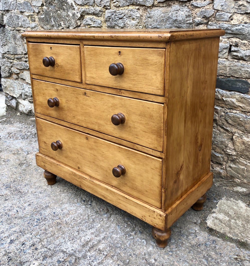 Small Victorian Pine Chest of Drawers View IV