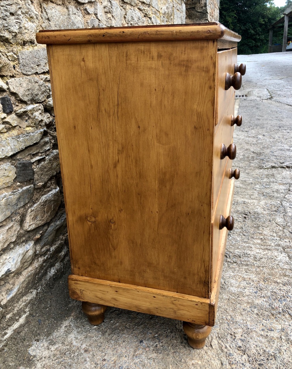 Small Victorian Pine Chest of Drawers View XI
