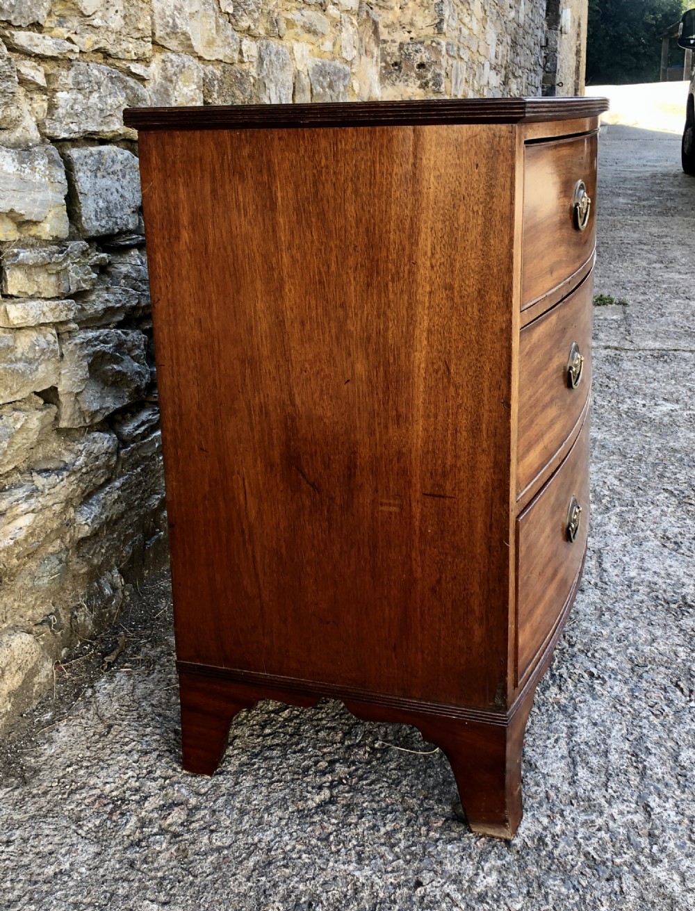 Regency Mahogany Bow Front Chest of Drawers View VIII