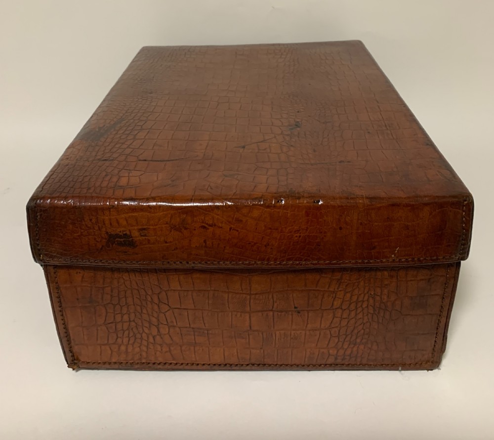 Antique Crocodile Travelling Case Suitcase View VIII
