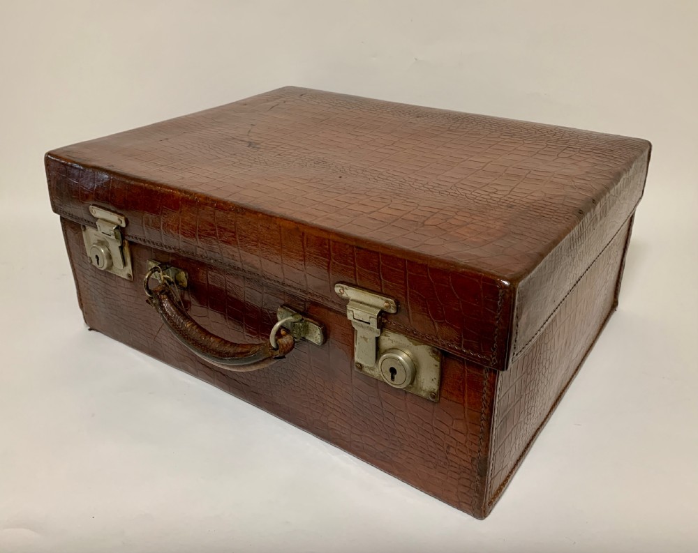 Antique Crocodile Travelling Case Suitcase View XII