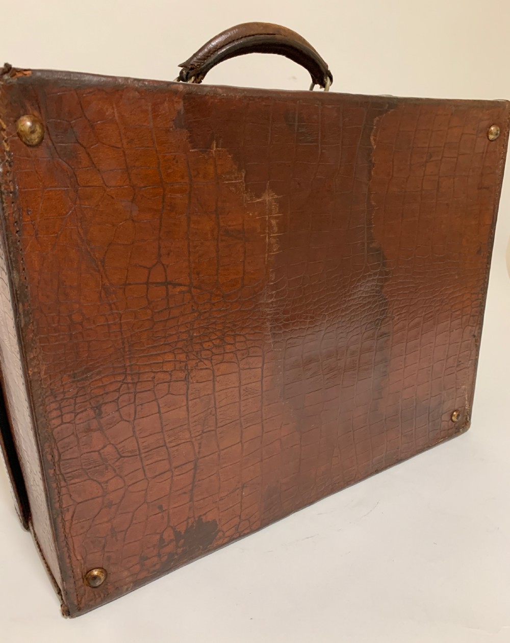 Antique Crocodile Travelling Case Suitcase View XIII