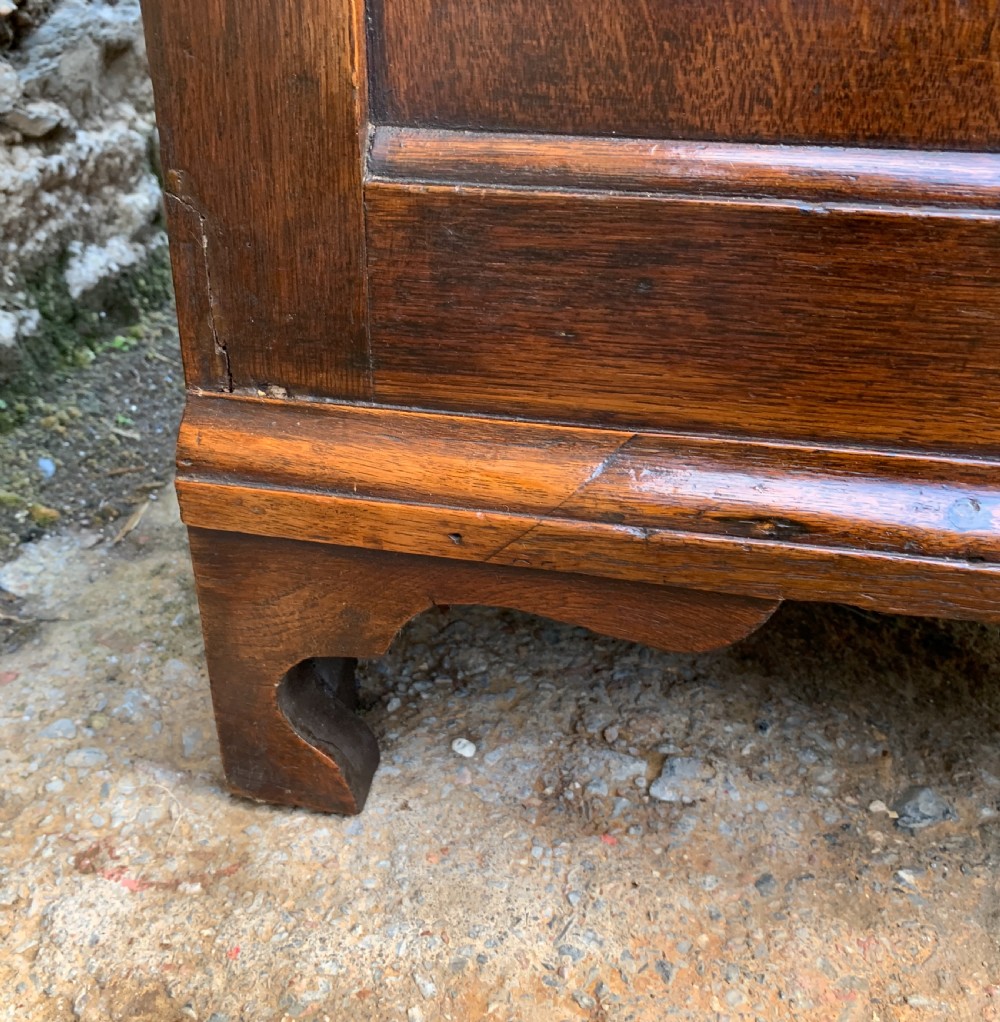 18th Century Georgian Oak Crossbanded Bureau View XIV