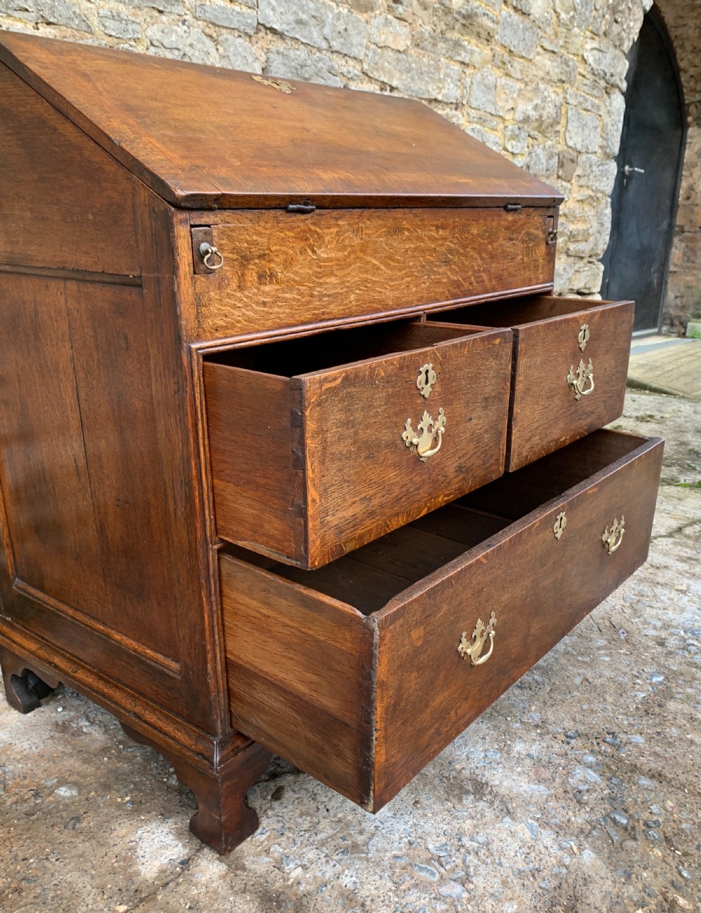 18th Century Georgian Oak Crossbanded Bureau View XVIII
