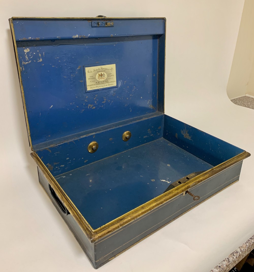 Antique Ravenscroft Barristers' Robe Case View IX
